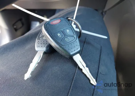 2015 Jeep Compass Latitude из США, поврежденный, VIN 1C4NJCEB0FD241346